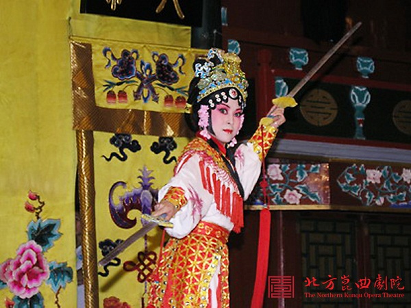 2杨凤一饰百花公主.jpg