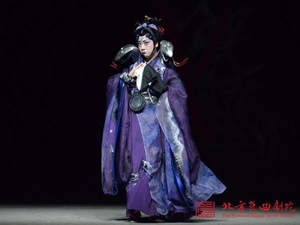 4王怡饰齐思齐丹.jpg